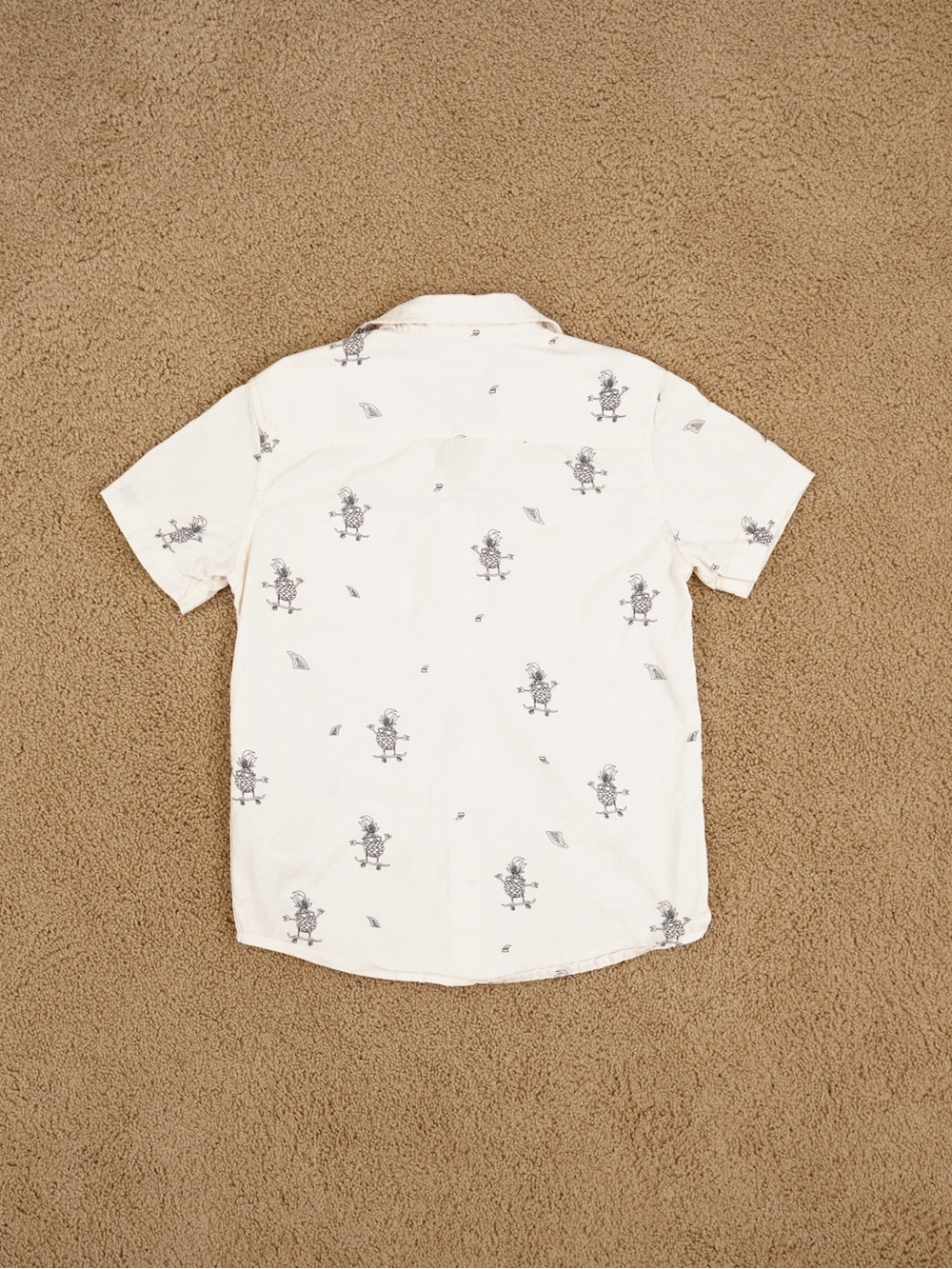 Quiksilver White Short-Sleeve Button-Up Shirt with Surf Print - Picture 8 of 8